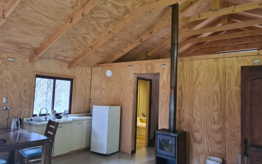 SE VENDE PARCELA CON ORILLA DE RIO