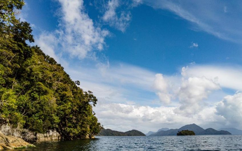 SE VENDE TERRENO DE 3 HECTÁREAS EN SECTOR BAHIA PLAYAS BLANCAS                                    FIORDO AYSÉN – PATAGONIA CHILENA