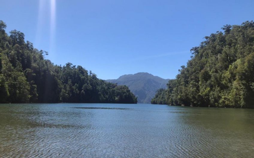 SE VENDE TERRENO DE 3 HECTÁREAS EN SECTOR BAHIA PLAYAS BLANCAS                                    FIORDO AYSÉN – PATAGONIA CHILENA