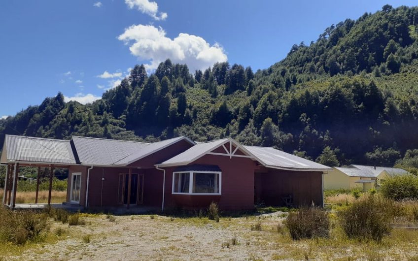 SE VENDE PARCELA CON CASA HABITACIÓN