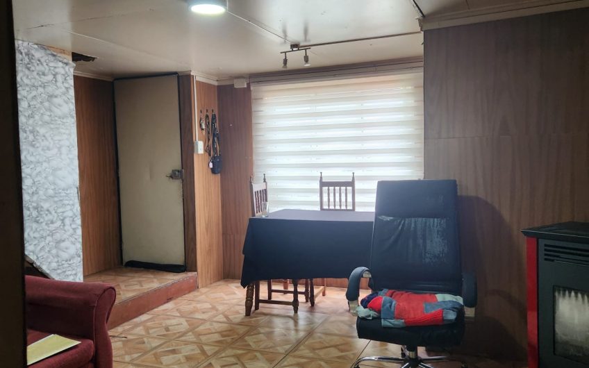 SE VENDE CASA HABITACIÓN EN LA CIUDAD DE COYHAIQUE .