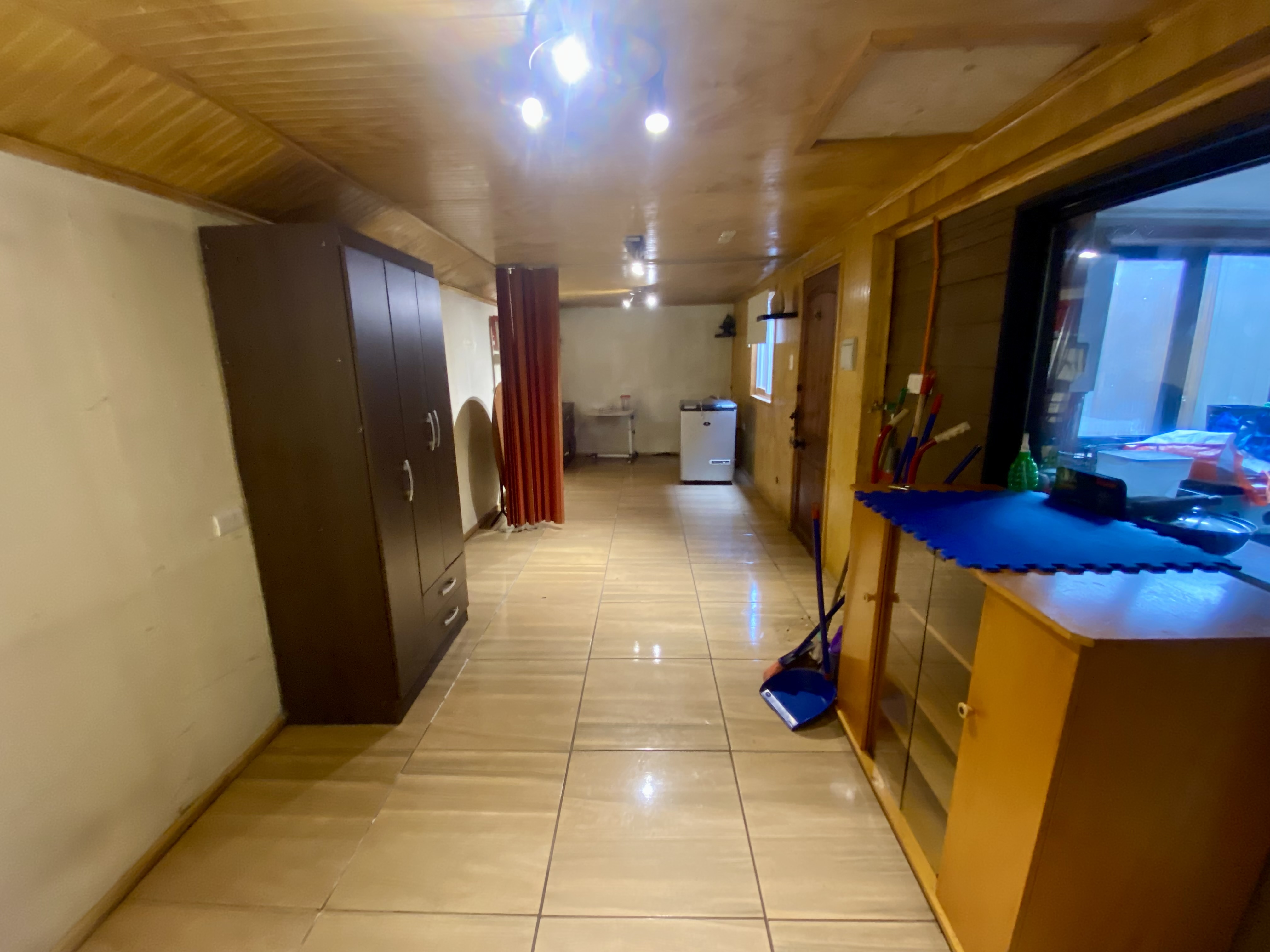 Image of the house emphasizing its location and proximity to amenities.