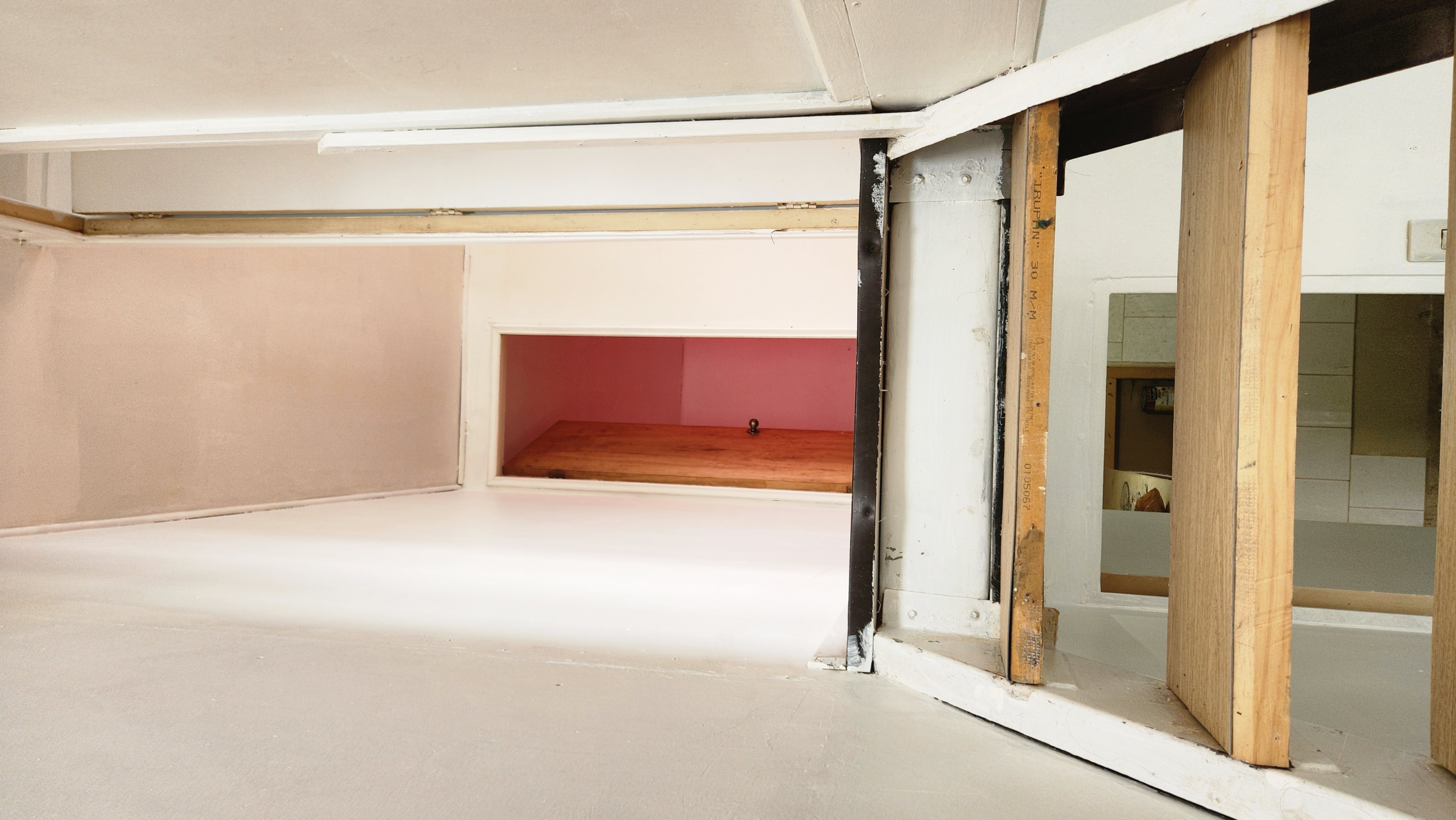 Overview of the property highlighting the house and land size.